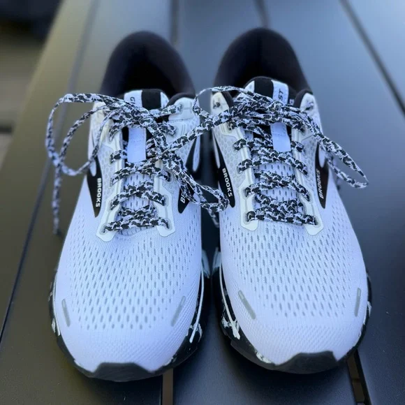 Brooks Shoes Brooks Ghost Womens Size Whiteblack Camo
